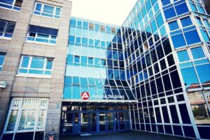 副業を平日夜にできる仕事にはどんな選択肢がある？