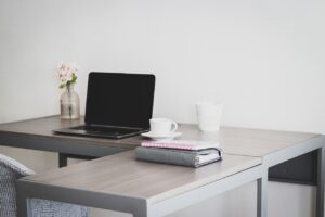 在宅ワークで20代が選ぶ稼げる仕事は？