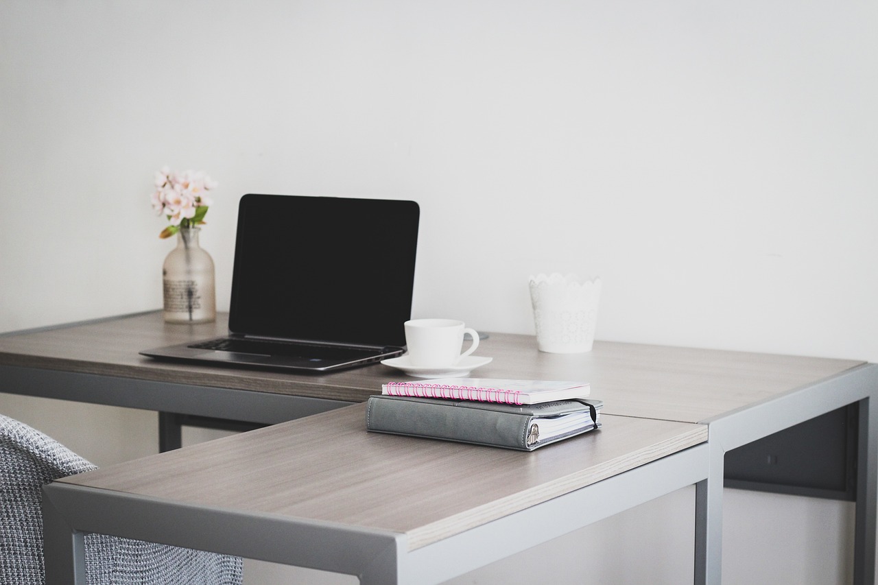 在宅ワークで20代が選ぶ稼げる仕事は？