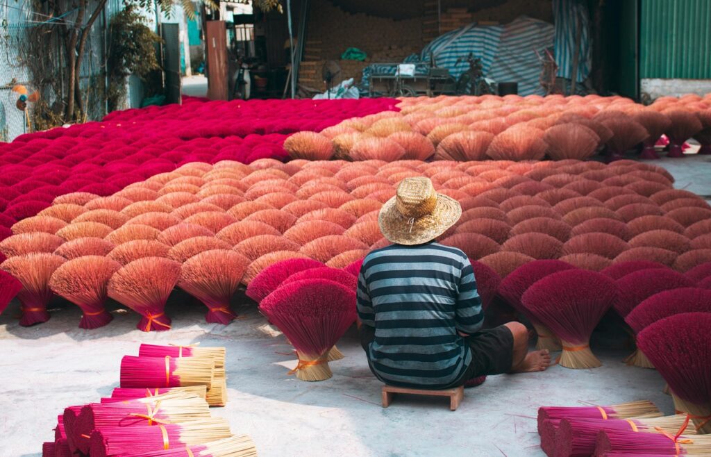 給料が少ない時に副業で将来の生活を守る方法は？