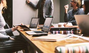 給料が少ない人が副業で将来の貯金を増やす方法は？