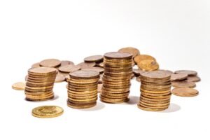 給料が少ない人が副業で物販を使って稼ぐ方法は？