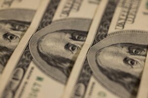 給料が少ない時に副業で稼ぐために必要なスキルは？