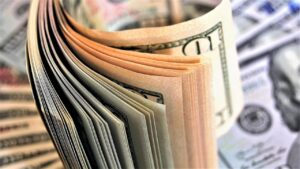 給料が少ない時に副業としてせどりで稼ぐ方法は？